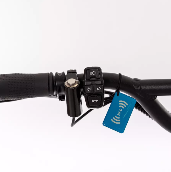 Зимний электроснегокат на гусенице / Гусеничный электросамокат Electroway T3S Зимний электроснегокат на гусенице / Гусеничный электросамокат Electroway T3S