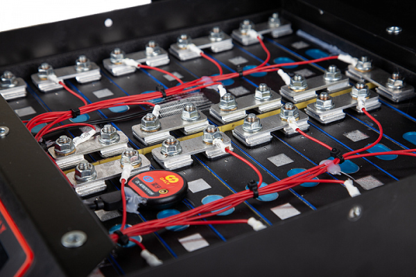 Аккумуляторная батарея LiFePo4 60V50Ah(60A) c дисплеем, BMS смарт